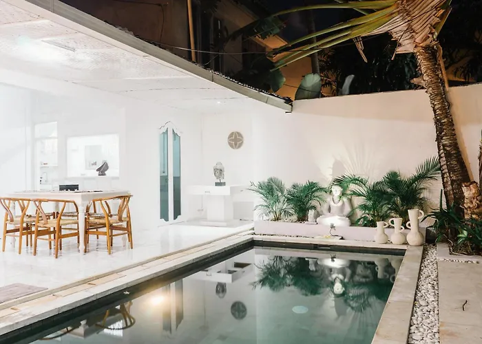 Seminyak Villa, Pool, 2 Min To Double Six Beach